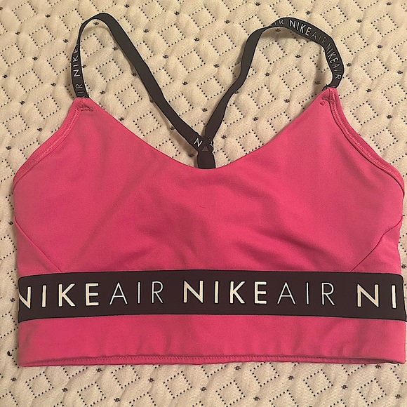 Nike dri fit sports bra NWOT - Picture 1 of 3